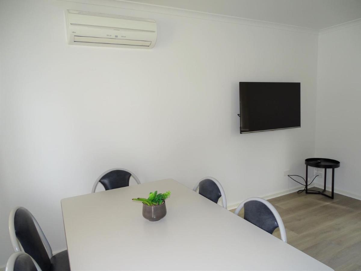 Moonta Bay Cabins Motel Port Moonta Ngoại thất bức ảnh